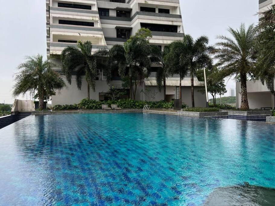 Meridinmedini Familytrip 5Min To Legoland By Vdo Homestay Nusajaya  Ngoại thất bức ảnh